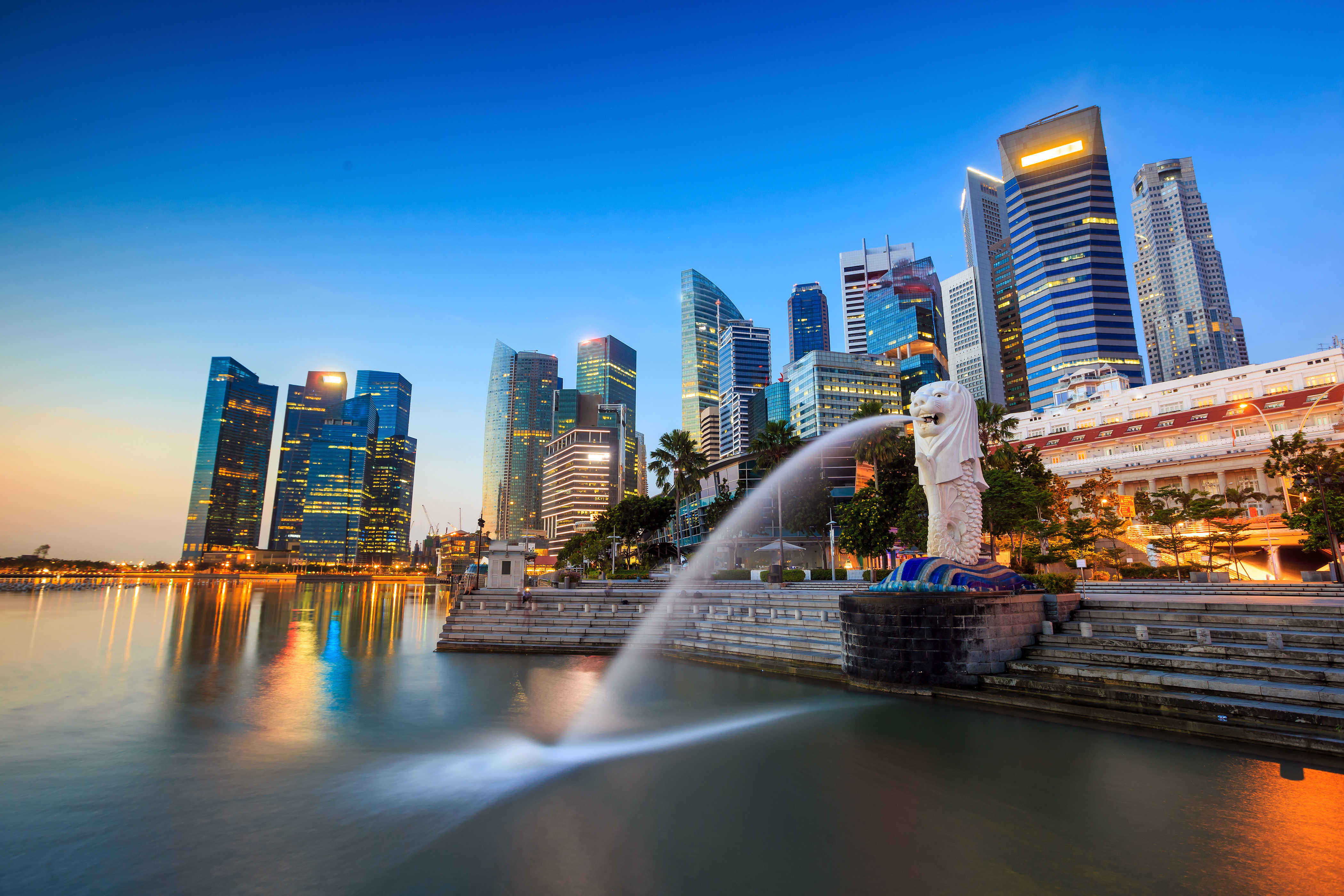 Leschaco logistics in Singapore with sea freight, air freight, tank containers, warehousing and supply chain solutions